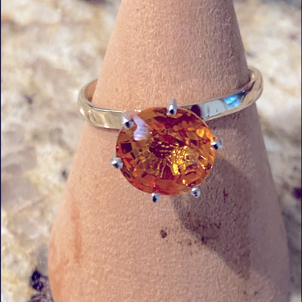 💎💎💎ONE OF A kind 3.80 carat natural sapphire solid 14k yellow gold